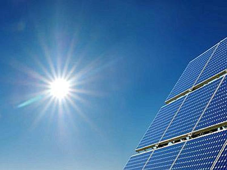 Il fotovoltaico diventa social, per condividere l'energia del sole