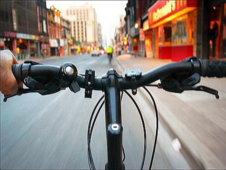 Salute: studio su bike sharing a Londra, fa bene più agli uomini 'maturi'