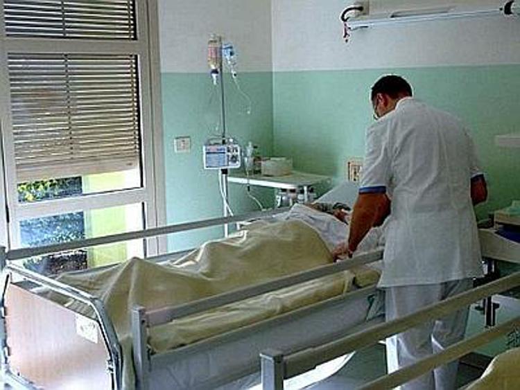 Lucca, rubava ai pazienti ricoverati in ospedale: identificato