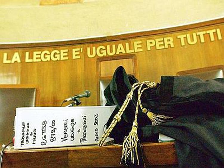Torino, morì per esalazioni da canna fumaria: assolta padrona di casa
