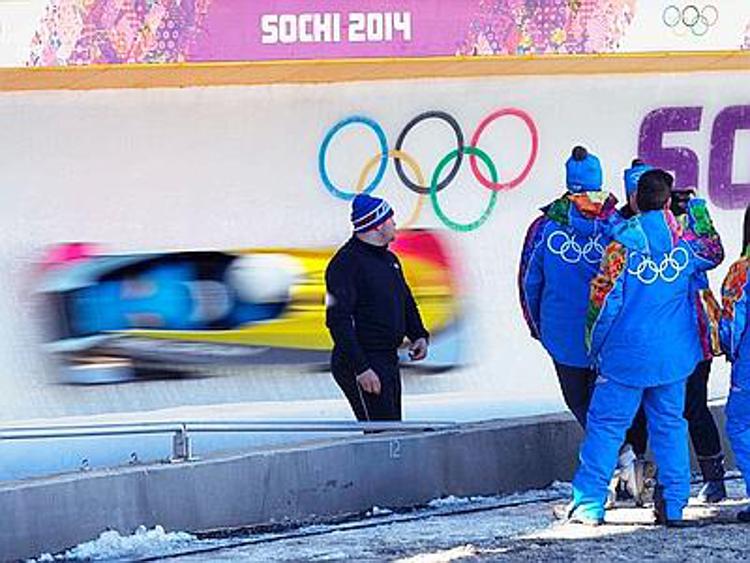 Sochi 2014: Usa a loro atleti, niente tuta nazionale fuori villaggio olimpico