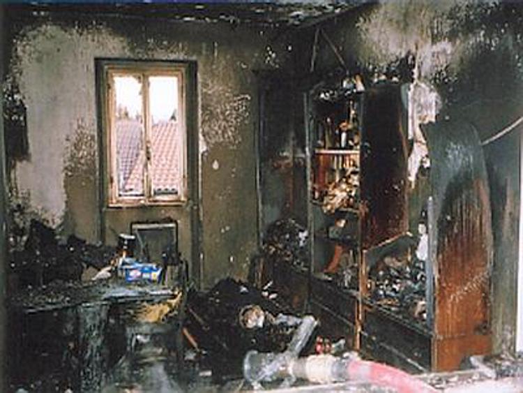 Incendio in appartamento a Trapani, salvati madre e i suoi due bimbi