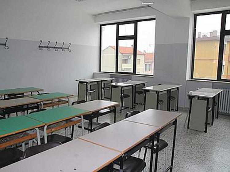 Tredicenne si getta da finestra di scuola a Vigevano, ricoverata non è grave