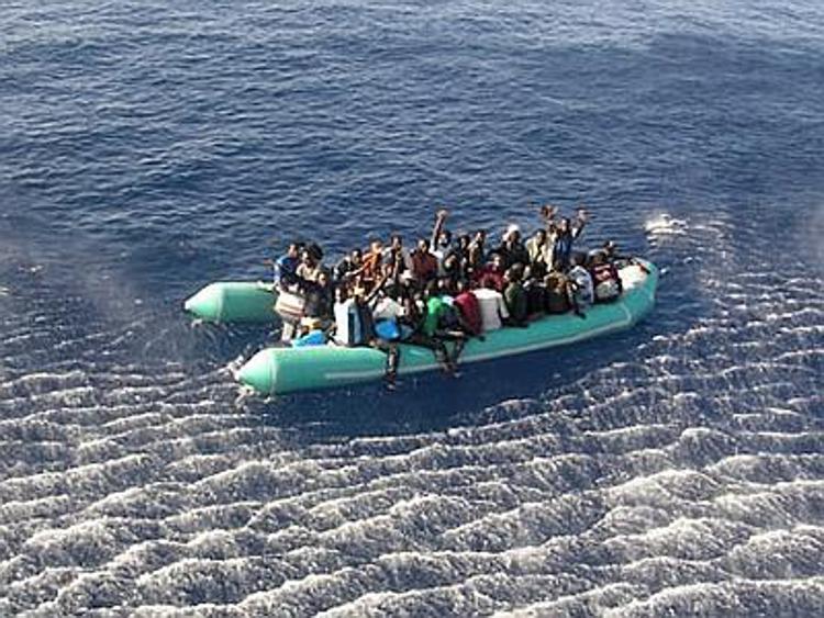 Sbarchi no stop in Sicilia, 2.128 migranti provenienti dall'Africa soccorsi in 48 ore