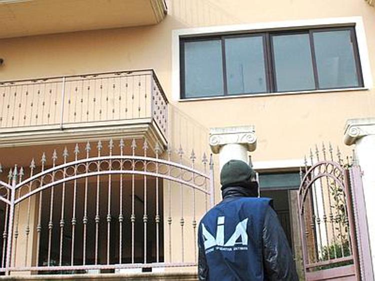 Camorra, colpo ai Casalesi: Dia confisca beni per 5 milioni al boss Setola