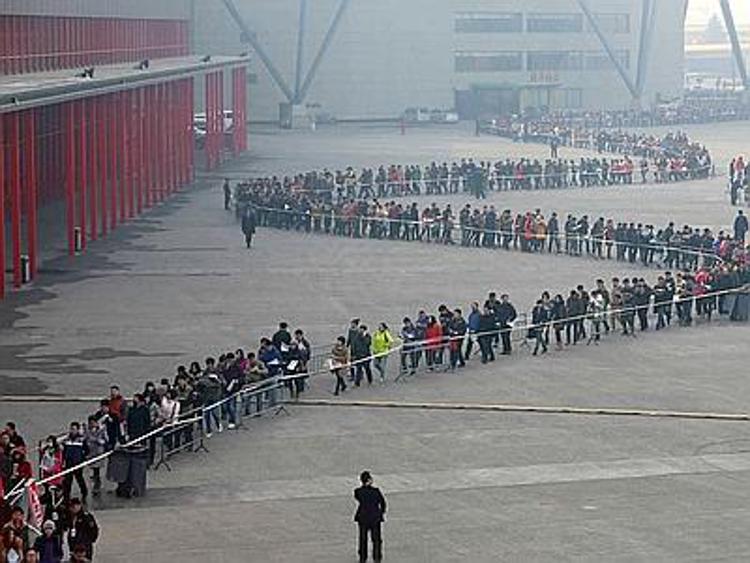 Giovani in cerca di lavoro, la fila in Cina è chilometrica /FOTOGALLERY