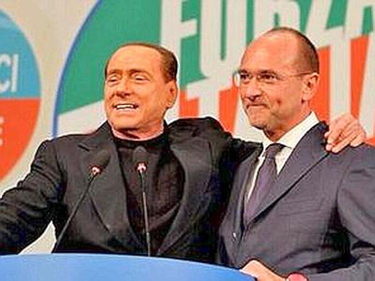 Berlusconi: ''Io l'ultimo premier eletto. Auguri a Renzi ma non è democrazia''