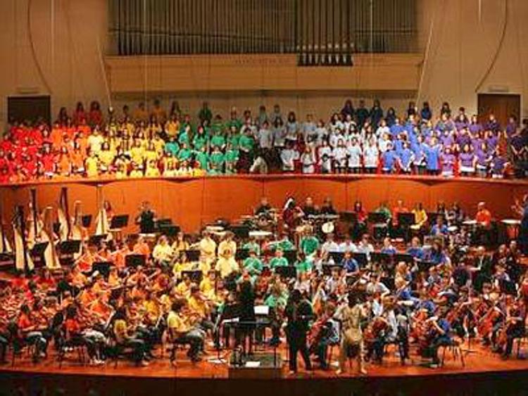 Un'orchestra di bambini per impastare un mondo nuovo ma l'Italia stona