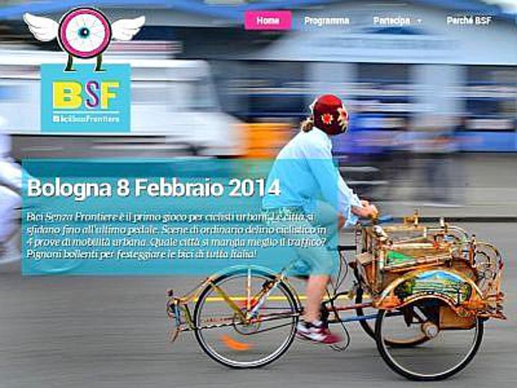Ciclisti urbani si sfidano a Bologna in 'Bici senza frontiere' (VIDEO)