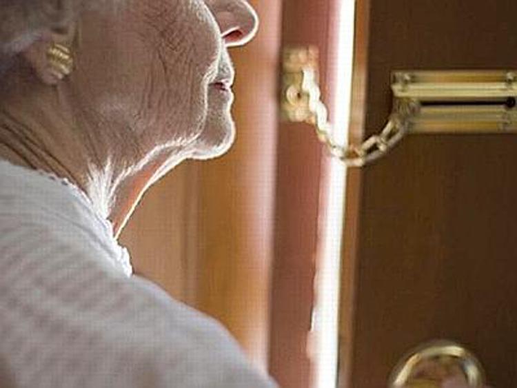 Bologna, due anziane truffate da finta infermiera e falsa impiegata comunale