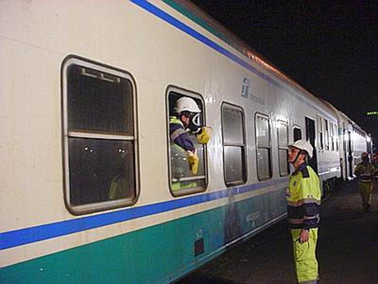 Ferrovie, ancora atti vandalici ai danni di treni regionali