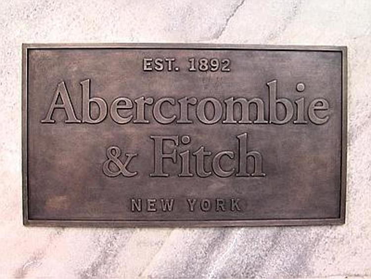 Abercrombie&Fitch, utile di 66,1 mln dollari nel IV trimestre (-58%)