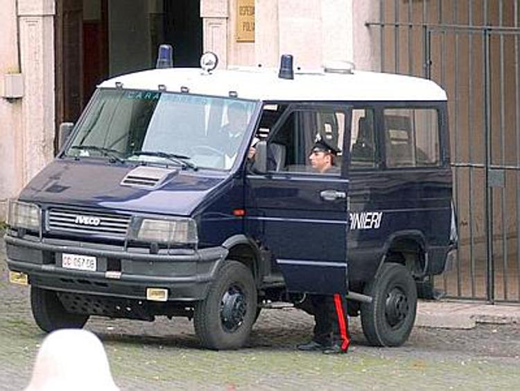 Milano, fermato commando rapinatori di banca: sette arresti dei Carabinieri