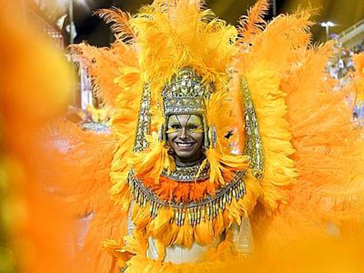 Febbre di samba, i colori e la musica del Carnevale di Rio