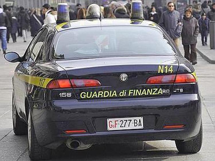 Taranto, 21 arresti per usura: indagini partite da denunce di professionista