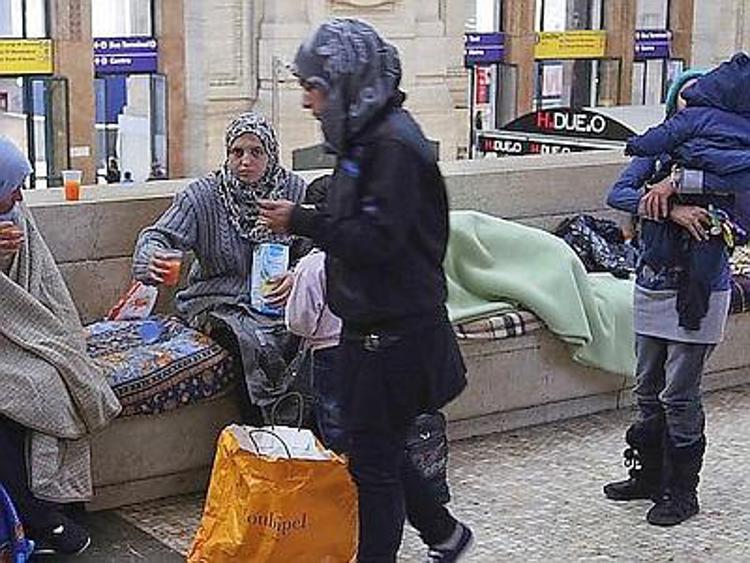 Milano, arrivati in città altri 114 profughi siriani: allarme di Majorino