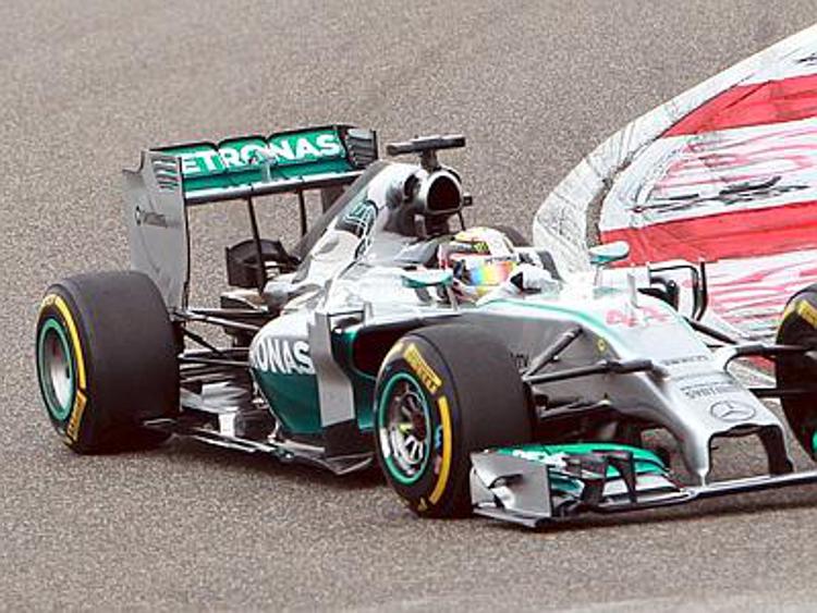 Dominio Mercedes, Hamilton e Rosberg fanno il vuoto. Alonso solo sesto