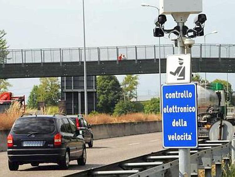 A Milano da lunedì attivi 7 nuovi autovelox