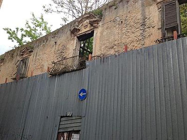 Palermo, nel centro storico 220 immobili a rischio crollo