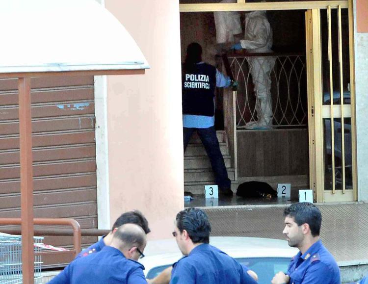 Catania, ucciso a 91 anni. Il corpo ritrovato con un coltello conficcato in gola