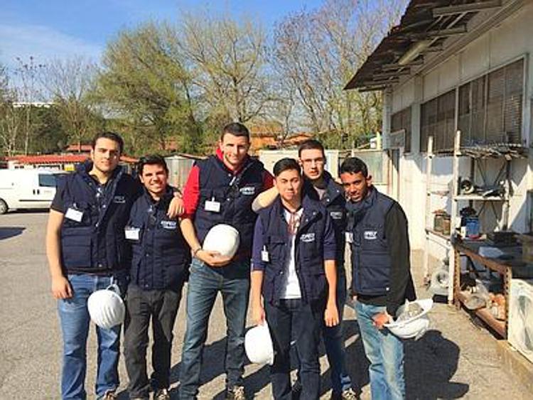 Studenti a lezione di efficienza energetica in Cofely Italia