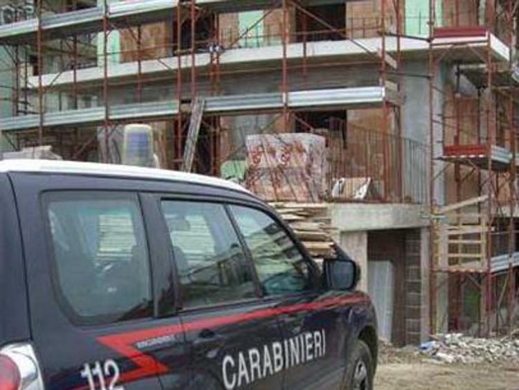 Ladri sorpresi mentre caricavano refurtiva, 2 arresti dei carabinieri a Bologna
