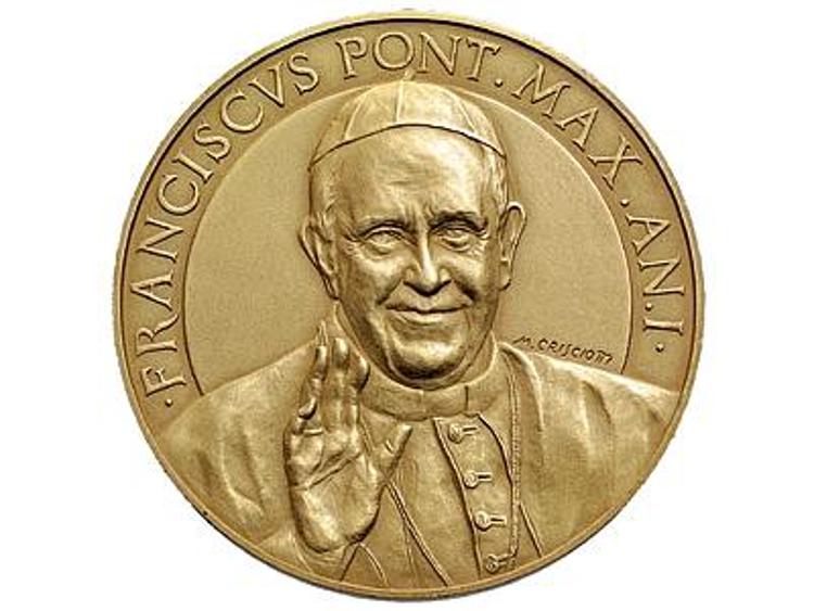 La medaglia sbagliata di Papa Francesco per la prima volta all'asta