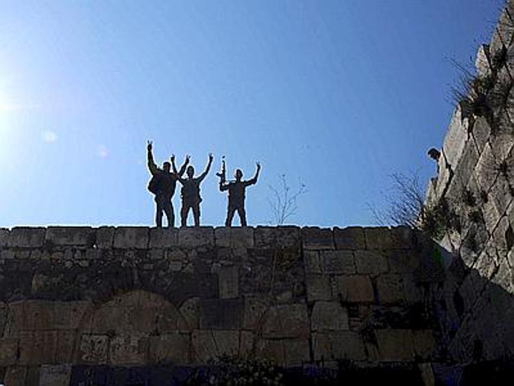 Scontri in Siria, danneggiate le mura del castello 'Krak dei Cavalieri'