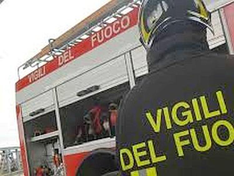 Incendio distrugge due stabilimenti balneari di Viareggio