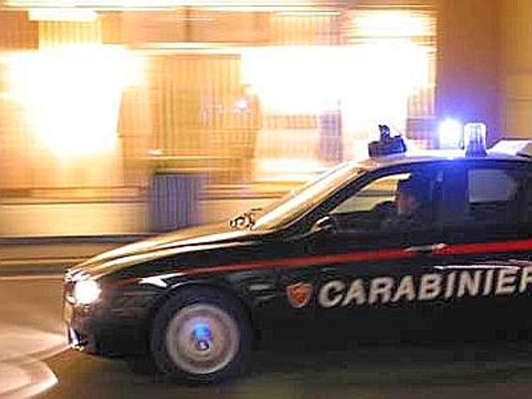 Tentano rapina in casa nel casertano, bloccati da famiglia e rintracciati da Carabinieri