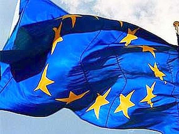 Ue: Commissione, in calo a settembre fiducia consumatori e imprese eurozona