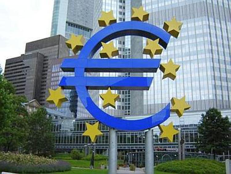 Bce: Italia sopra media area euro per lavoratori con contratti collettivi