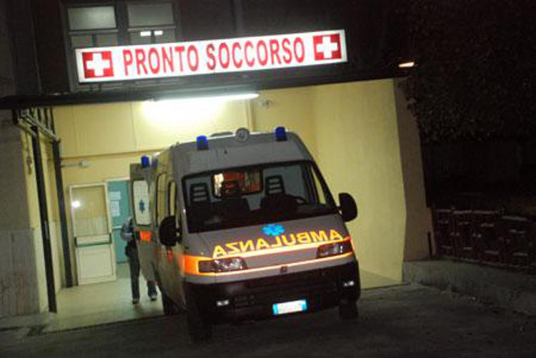 Prato: scazzottata tra due sorelle e rispettivi mariti finisce all'ospedale