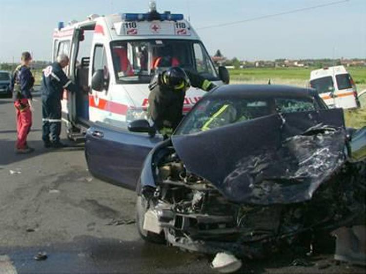 Sicurezza stradale: Asaps, quest'anno gia' 170 casi di guida contromano