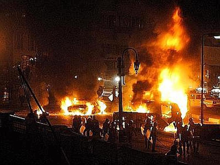 Egitto: 15enne muore in scontri tra pro Morsi e agenti al Cairo