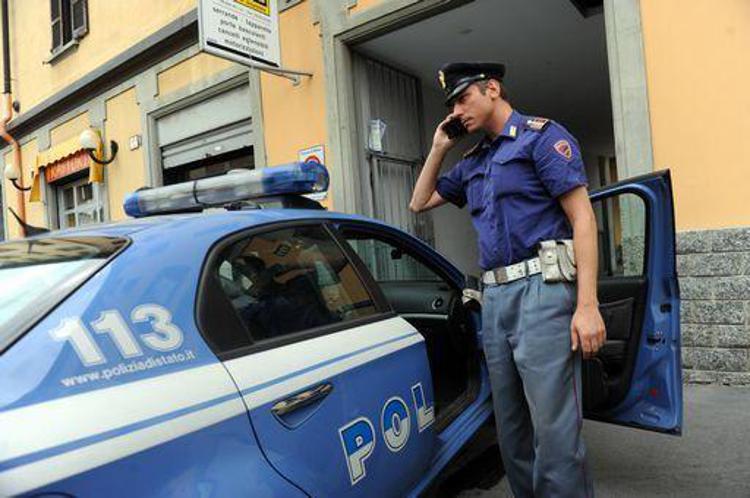 Immigrati: operazione di polizia a Crotone, 15 provvedimenti e perquisizioni