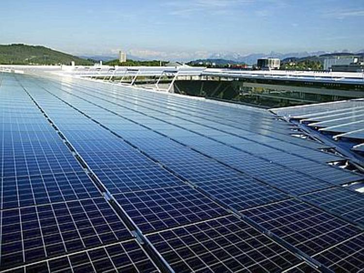 Brindisi, sequestrati 2mila moduli per pannelli fotovoltaici dismessi