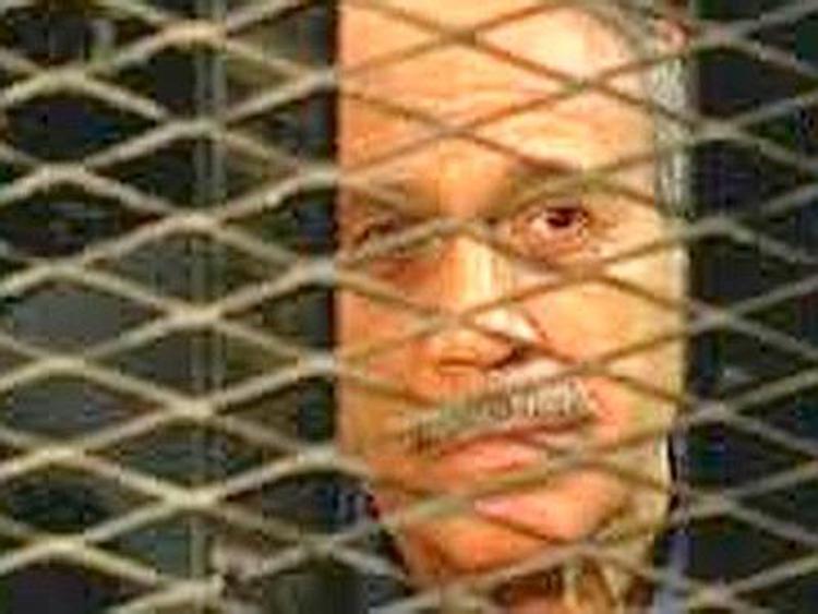 Egitto: ex ministro dell'Interno di Mubarak assolto da accuse corruzione