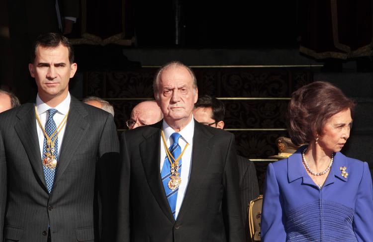 Il principe Felipe, il re Juan Carlos e la moglie la regina Sofia (Infophoto) - INFOPHOTO