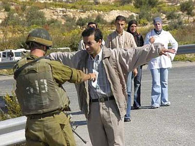 M.O.: nuovi raid Israele a Hebron, 4 arresti