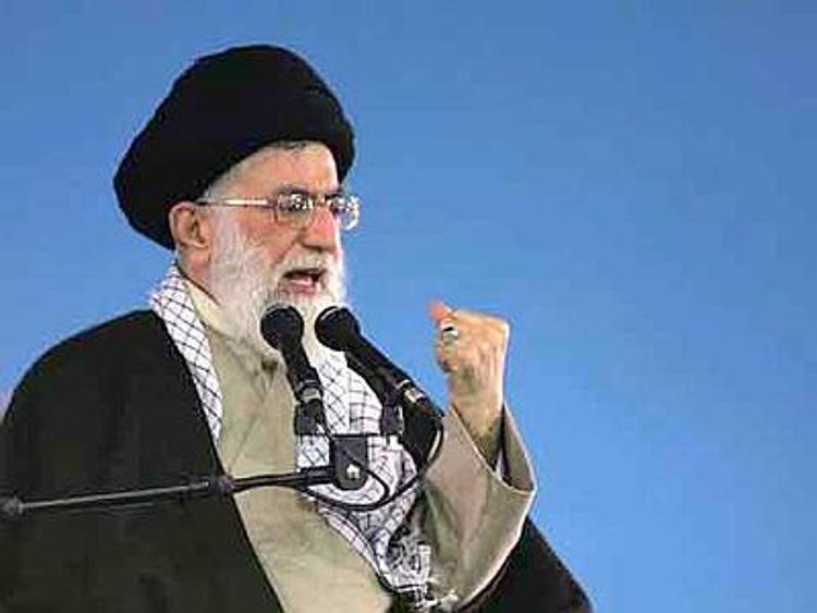 Iraq: Khamenei, takfiristi e Occidente vogliono guerra in mondo islamico