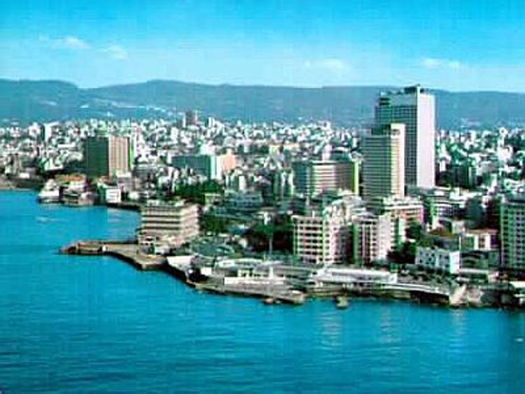 Libano: due i kamikaze in hotel Beirut, vittime