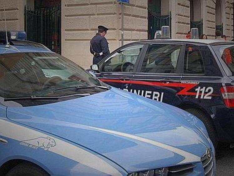 Abusi su extracomunitari, arrestato in chiesa direttore Caritas di Trapani