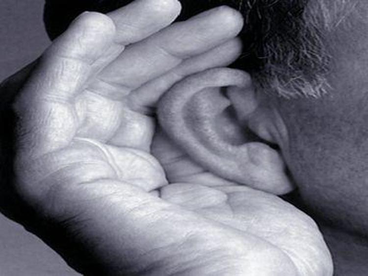 Problemi di udito, 43% over 60 non capisce le indicazioni del medico