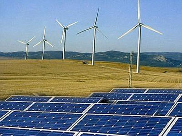 Energia: Legambiente a Renzi, ecco 3 provvedimenti per rilanciare rinnovabili