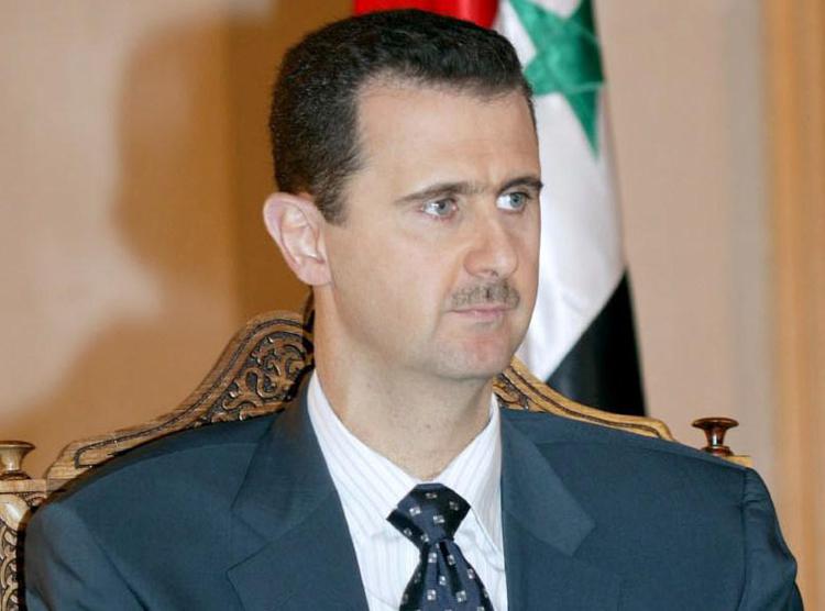 Siria: riappare in pubblico Assad per preghiera Eid al-Fitr