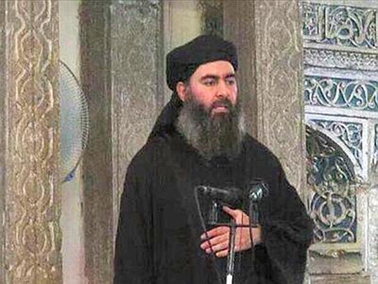 Iraq, ecco il leader dell'Isil: un video lo mostra in moschea a Mosul