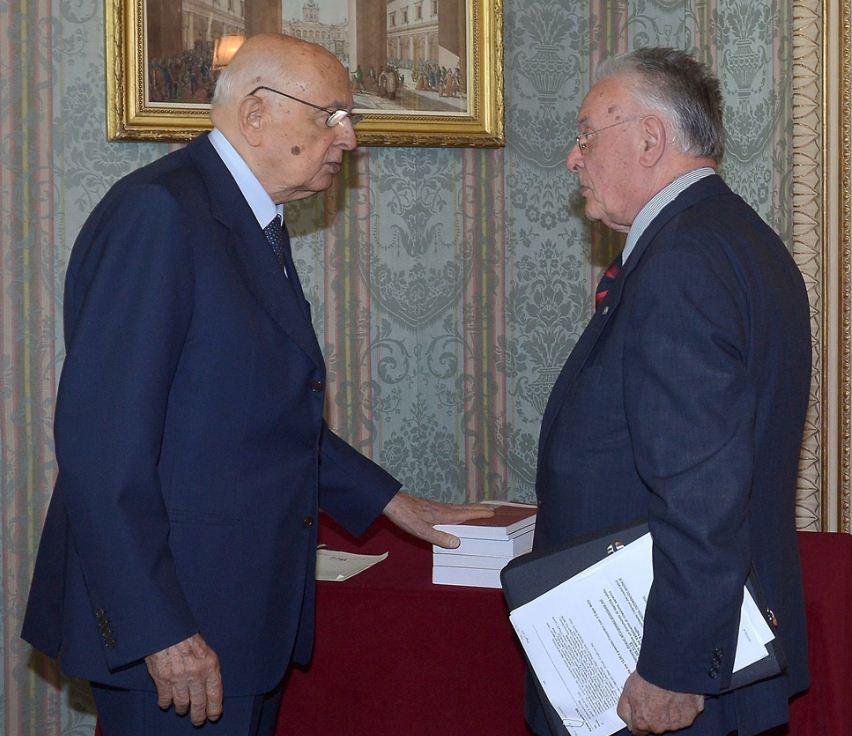 Il presidente Napolitano con il professor Francesco Paolo Casavola