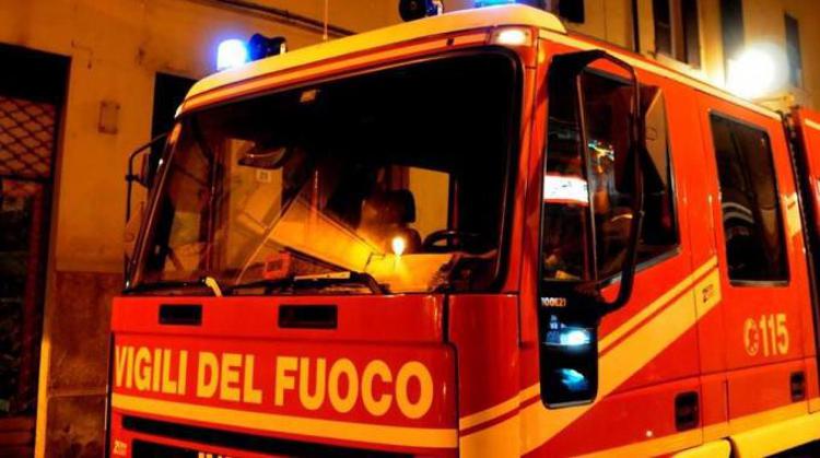 Roma: incendiata sala scommesse a Fregene, indagano carabinieri