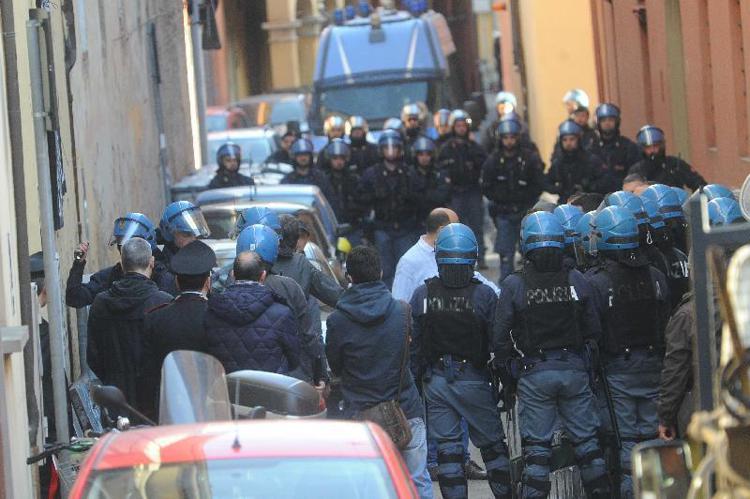 Torino: sgomberato stabile occupato in via Bologna
